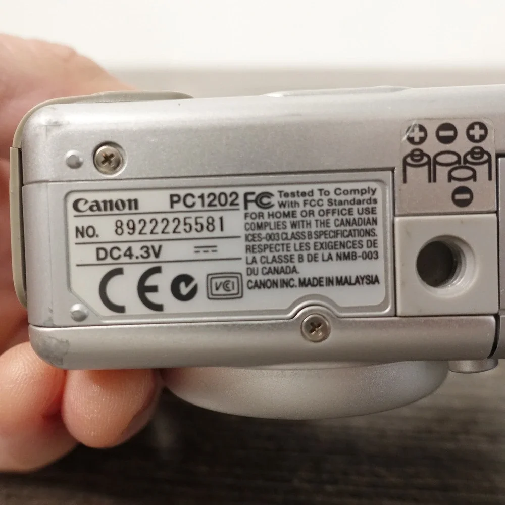 Canon PowerShot A75 Digital Camera Silver 3.2MP Vintage Digicam PC1202